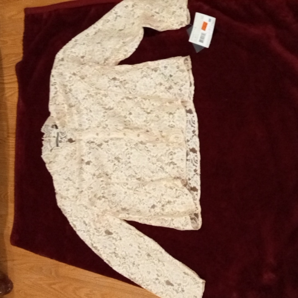 Liz Claiborne cream button down top